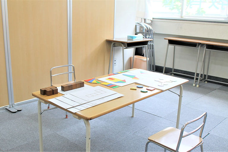 幼児教室(IQが伸びる英才コース)の机の配置